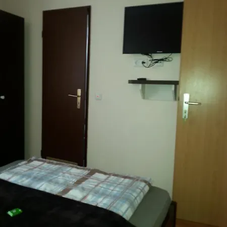 Hotel Zum Maingau 2*