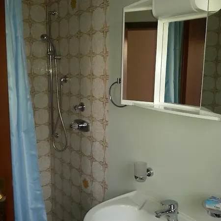 Hotel Hotel Zum Maingau 2*